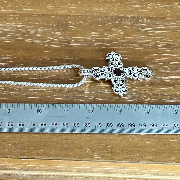 Brighton cross necklace - Picture 5 of 5